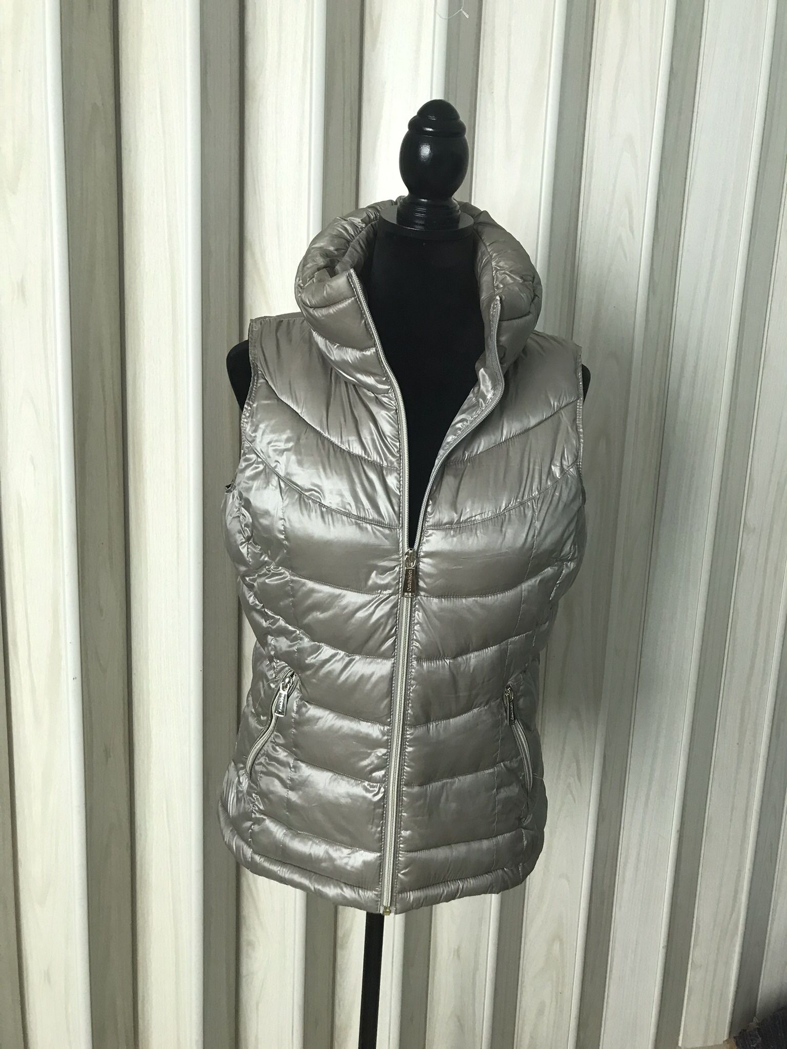CALVIN KLEIN ,VEST WOMEN’S LIGHT WEIGHT