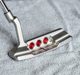 Scotty Cameron Select Newport 2. 35"