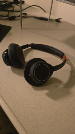 Audifonos bluetooth poly voyager focus 2