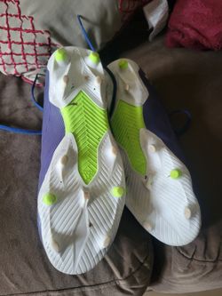 Soccer Shoe Size9Mens