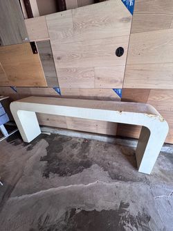 Waterfall stand / desk