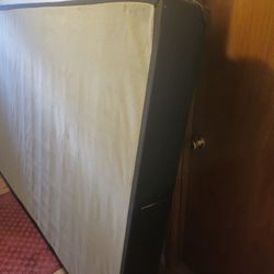 Free Queen Boxspring
