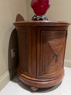 Round side table