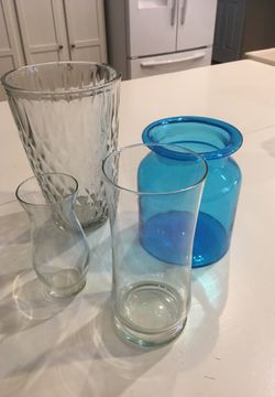 4 VASES