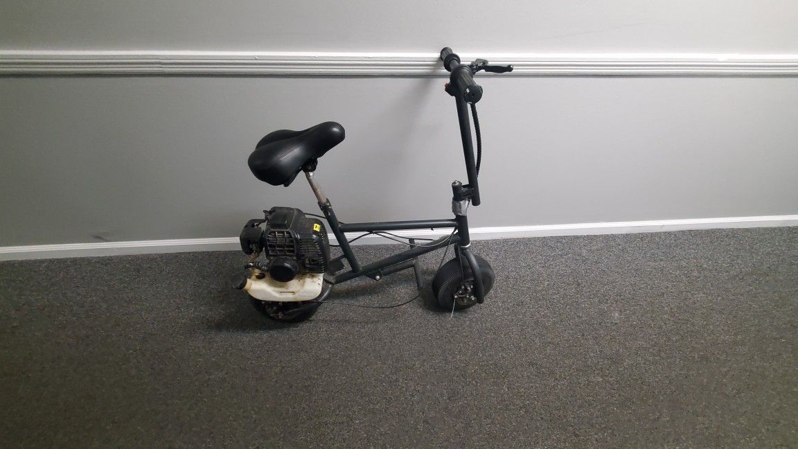 Mototec GS-007A 33cc-49cc 2 Stroke Engine Scooter