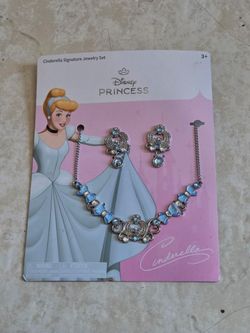 Cinderella signature jewelry set