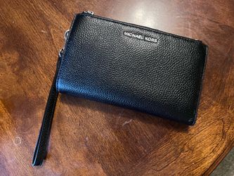 Michael Kors clutch wallet