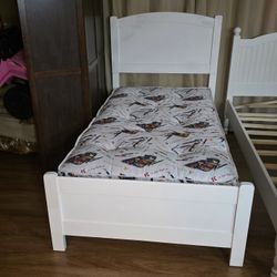 Cama Individual Con Colchon/ Twin Bed With Mattress