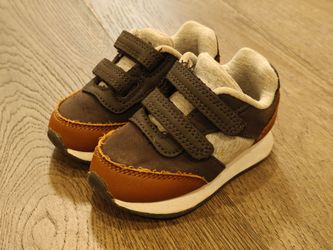 [Cat & Jack] Toddler Sneakers 5T