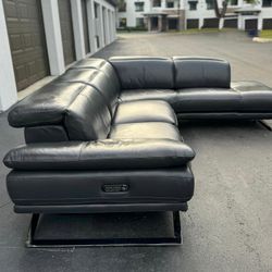 Sofa/Couch Sectional - Like new - Recliners - Delivery Available 🚛