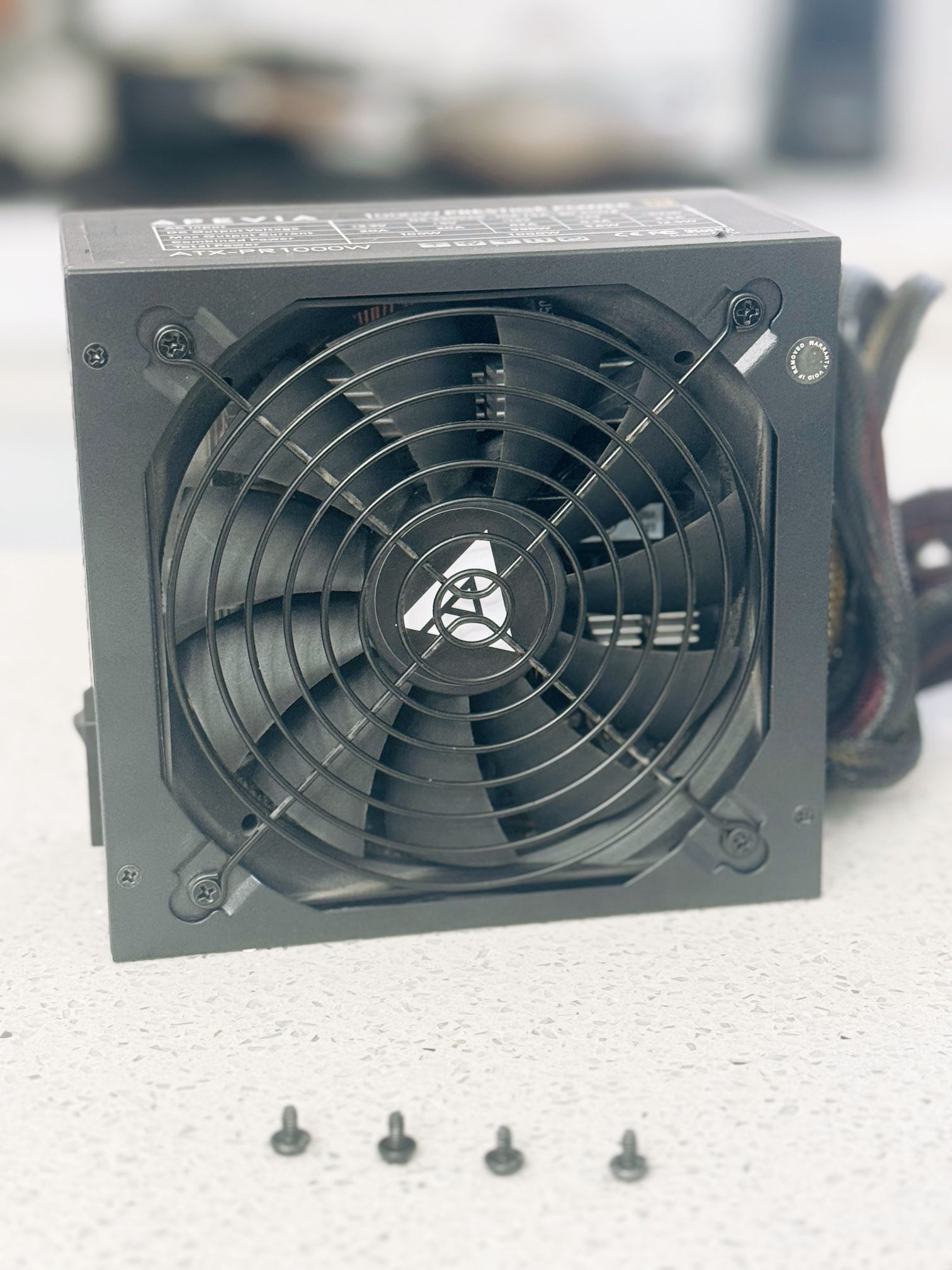 Apevia 1000W Power Supply 80 Gold.