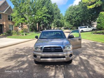 TOYOTA TACOMA