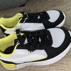 Kids Puma Shoes Black And Yellow Size 12