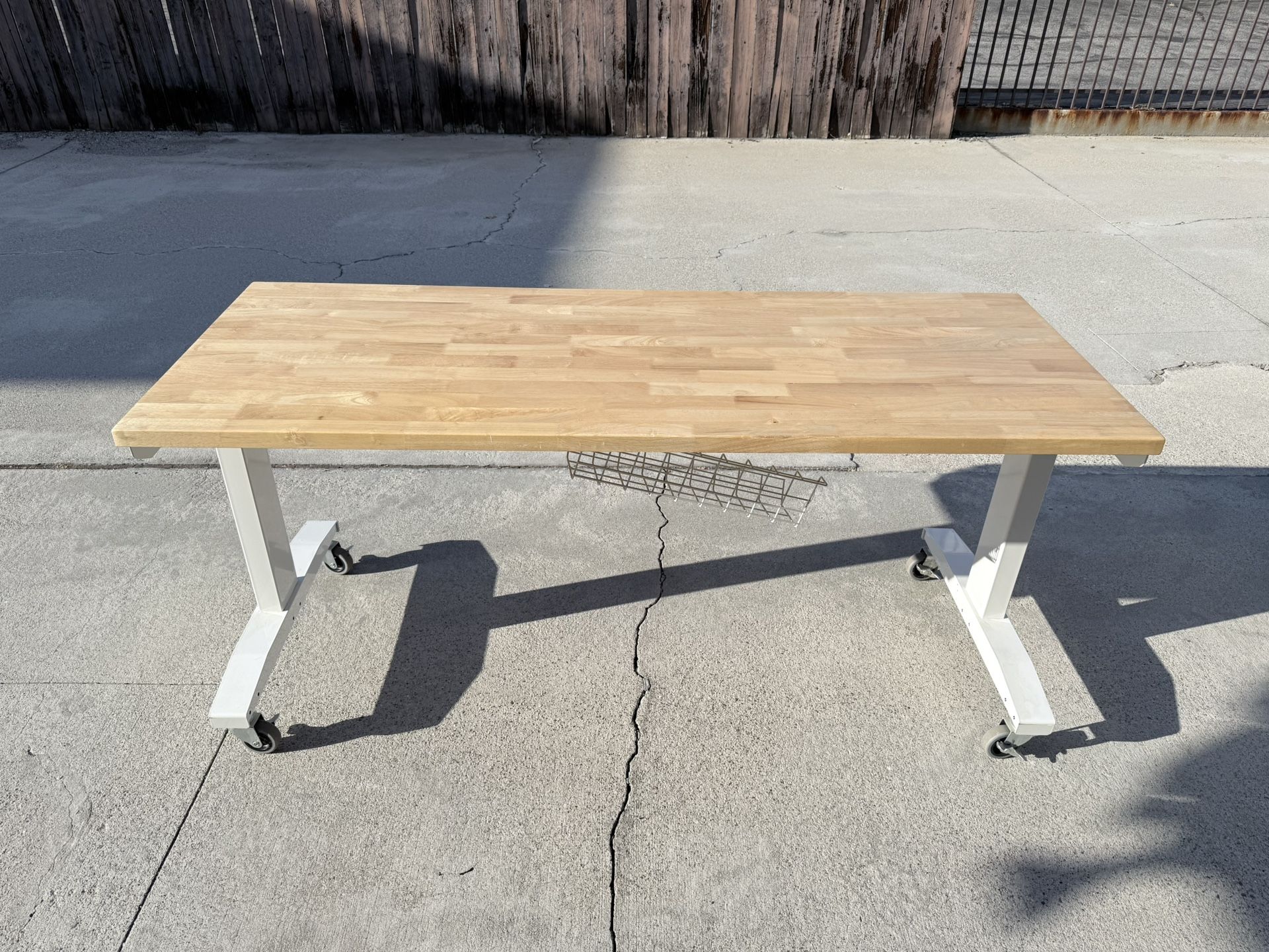 Husky Work Bench