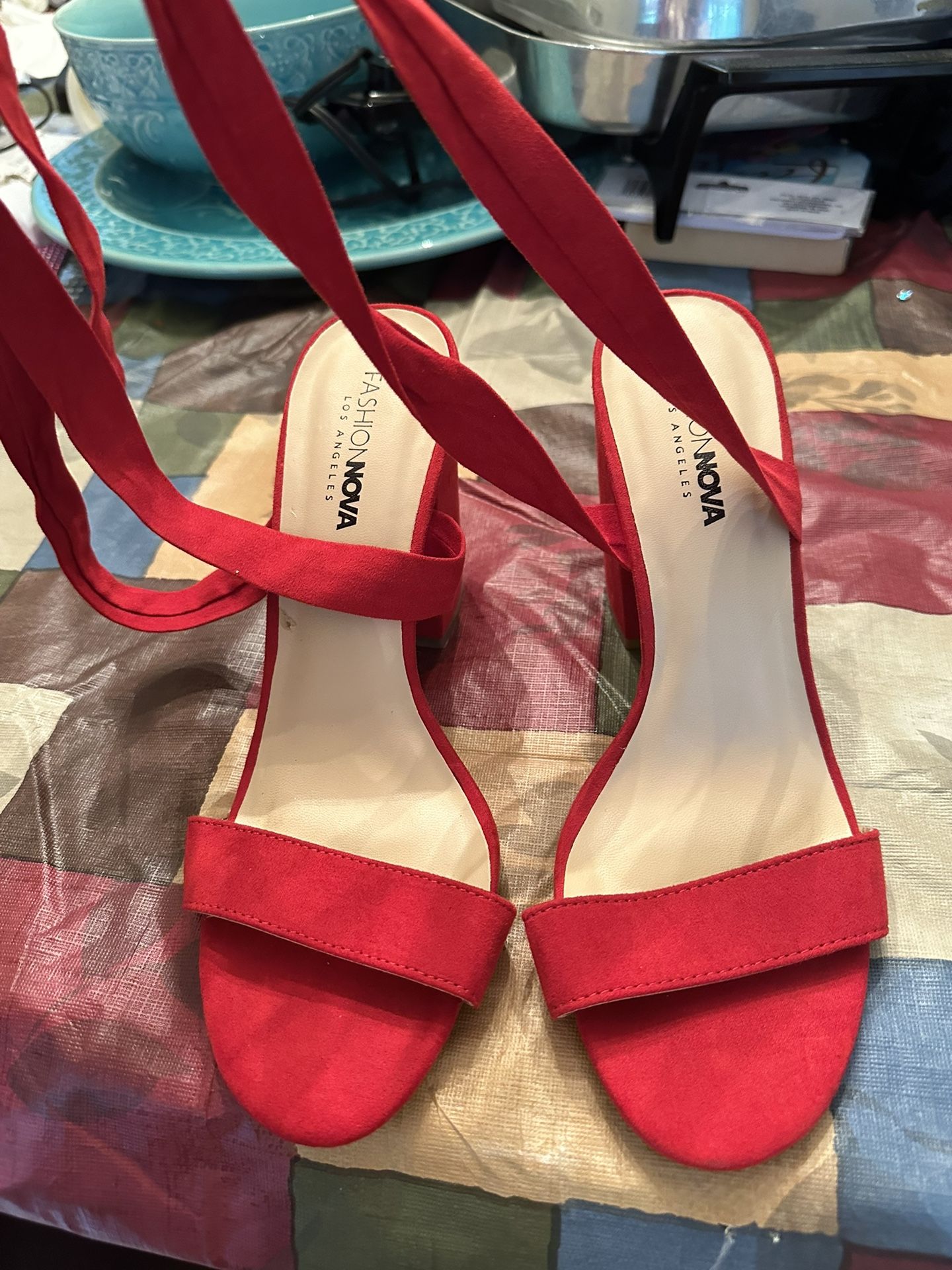 Fashion Nova LIKE NEW Slip On Open Back RED BLOCK HEELS Women’s Size 10 Straps