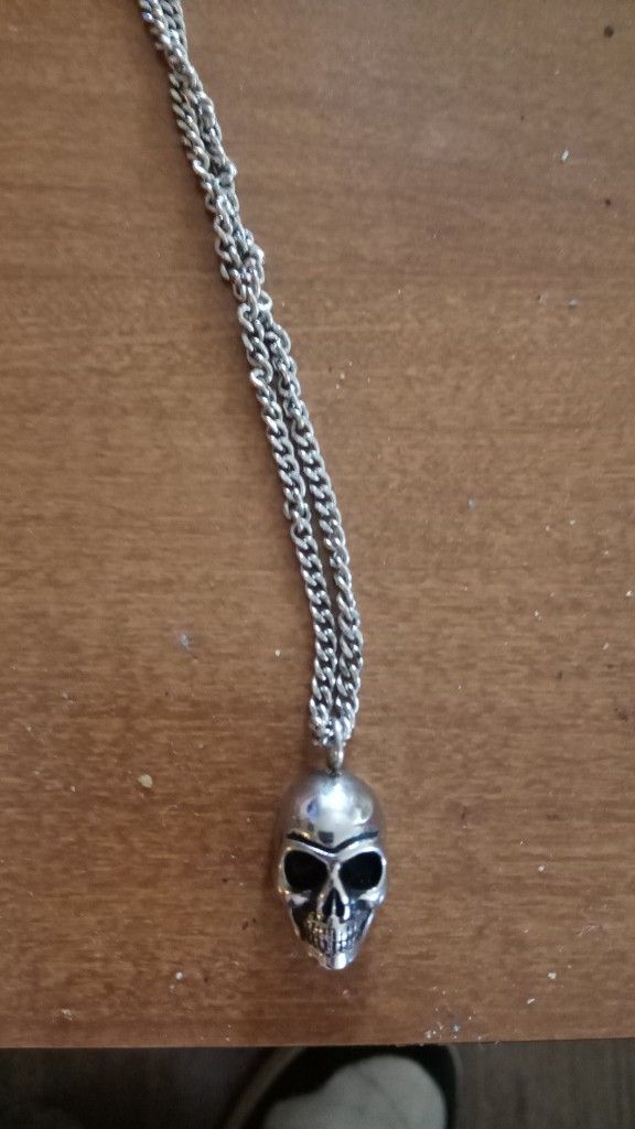 Skull Sliver Chain