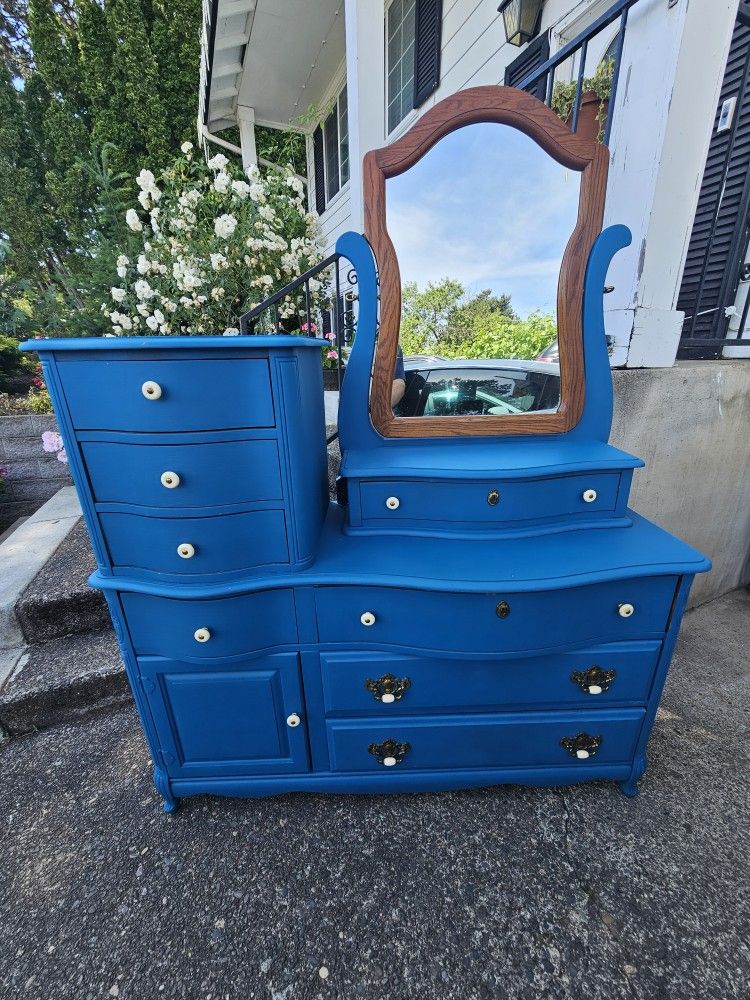 Dresser