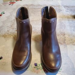 Chaco Cataluna Ankle Boots Womens Size 8 Brown Leather Back Zip Up Booties