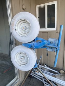 Jugs 2 Wheel Pitching Machine 100mph Plus Net 