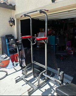 Power Tower Pull Up Bar Station