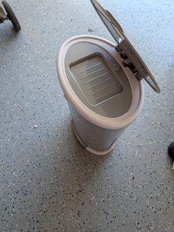 Diaper pail