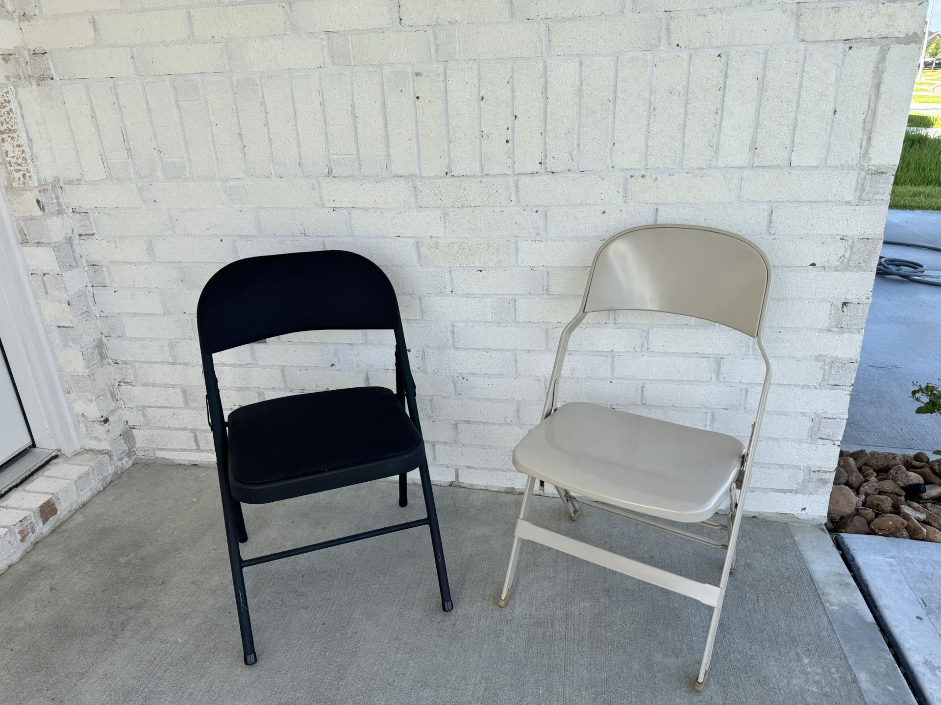 Folding Chairs Black & Beige Sillas Que Doublan