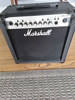 Marshall MG15CFX 15-watt Carbon Fiber Guitar Combo Amplifier