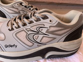 Athletic shoes
