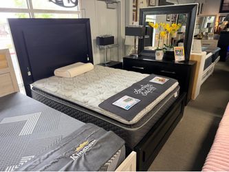 Perfect bedroom set! Easy financing! ❤️😍🏡
