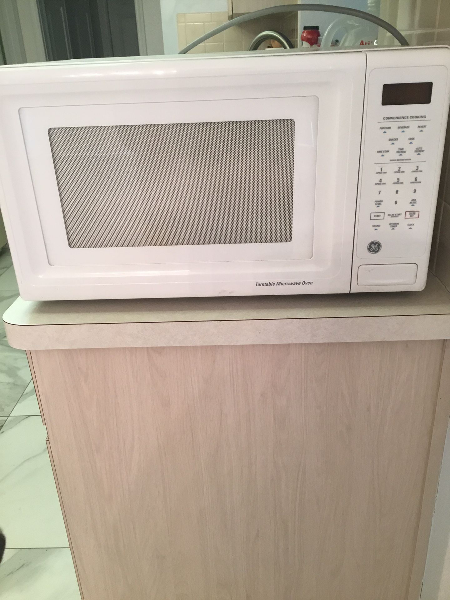 Microwave  Click On Picture To See Better.  Works Great. Only $25.00