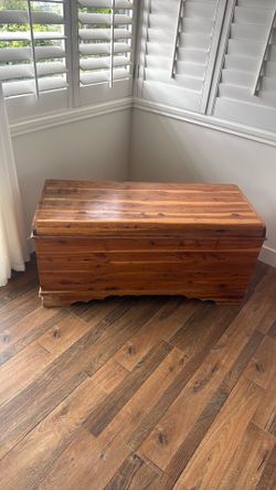 Solid Cedar Blanket Chest Storage Trunk Hope Chest 46” Rustic Wood