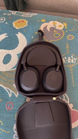 Sony WH-10000MX5 Noise Cancelling Headphones