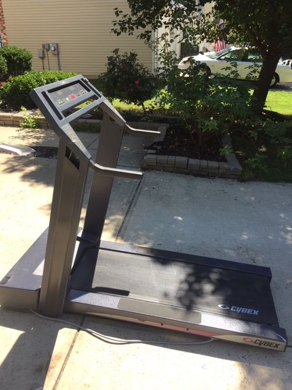 Cybex 400T Treadmill