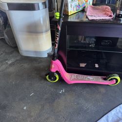 Girls scooter whit light in tires