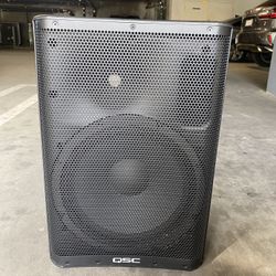 Speakers QSC CP12 (only 1 W/ Gator Case Tote Bag)