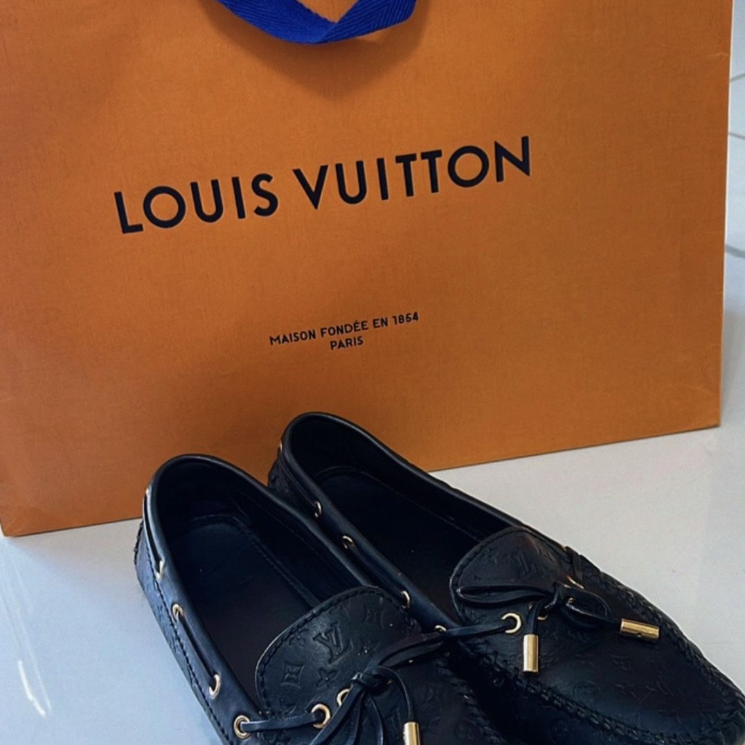 Louis Vuitton - Flat Comfort Mule/Slides (Sz40) for Sale in San Diego, CA -  OfferUp