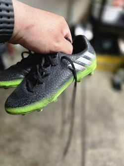 Adidas 11.5 Kids Size Messi Cleats 
