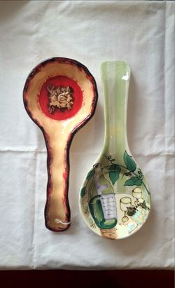 Beautiful Designer Ceramic Spoon Rests 11". They are only $3 each. 
New, never been used.  Reasonable offers will be considered. 
P/U Yucaipa. No Ship
