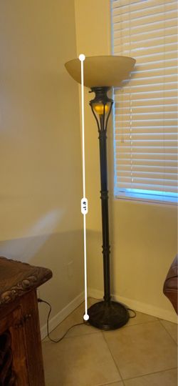 2 matching beautiful floor lamps