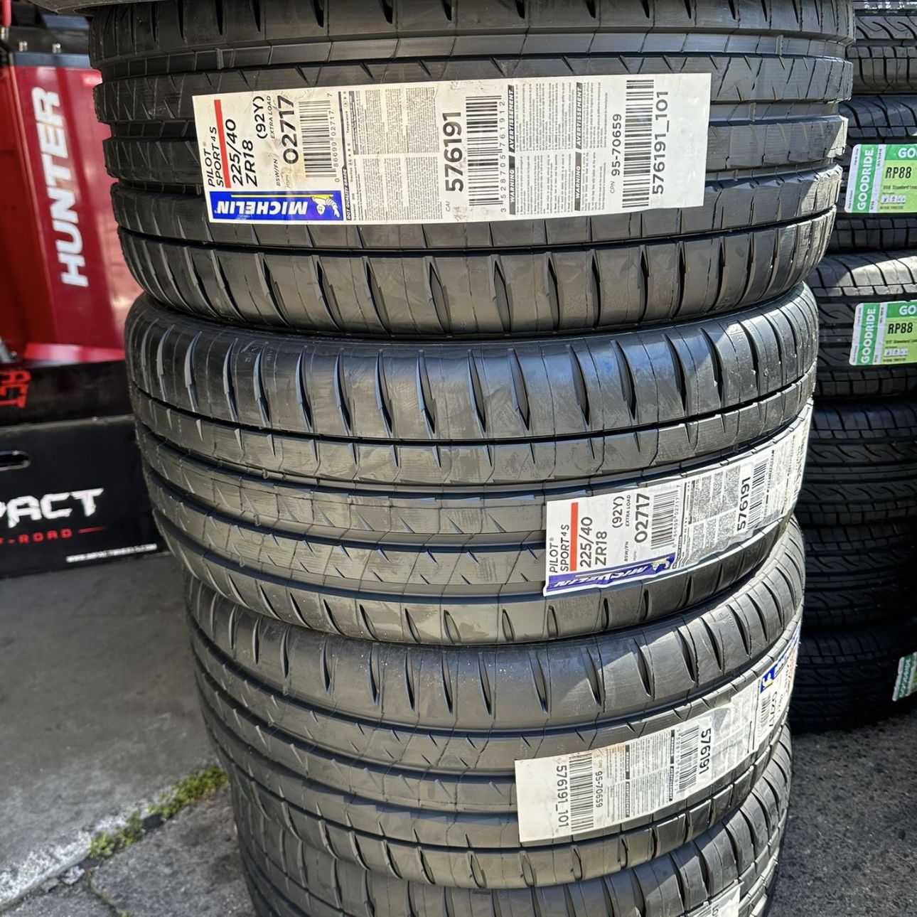 New Tire 225/40R18 Michelin Pilot Sport 4S 92Y Set Of 4 Tires Finance Available
