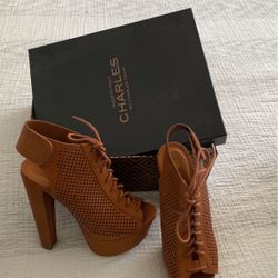 Charles Boots Size 6