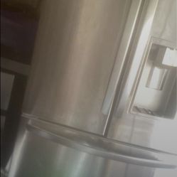 Lg Stainless Steel French Door refridgerator