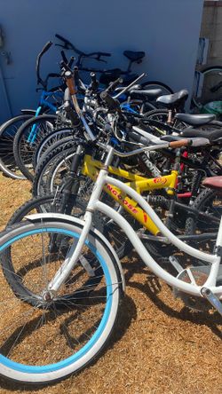 Bikes/ Mountain Bikes / Cruiser