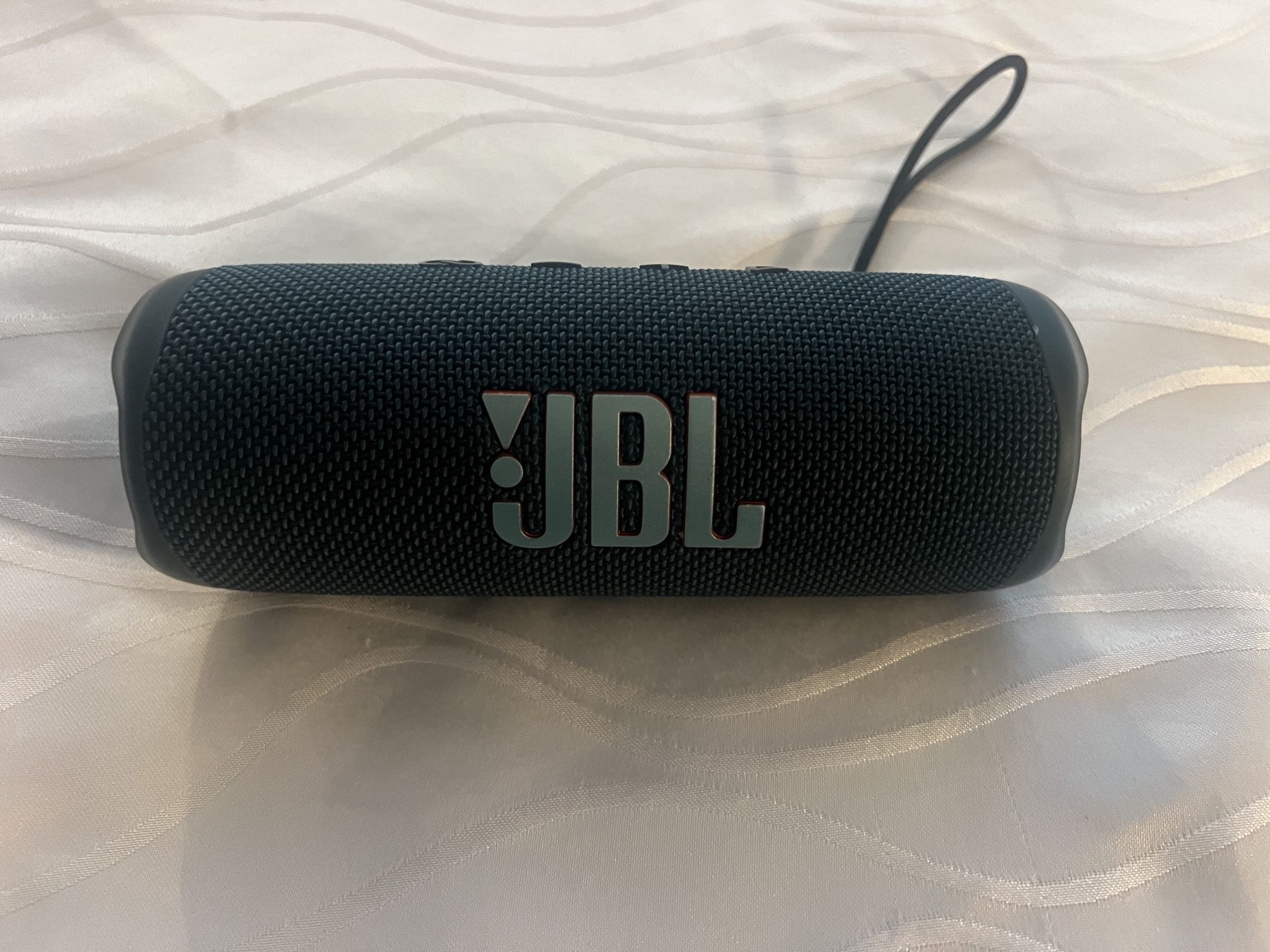 JBL FLIP 6 Bluetooth Portable Speaker