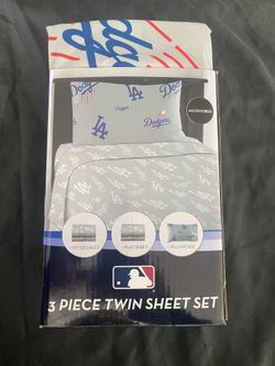 New Twin Set Of Bed Sheets