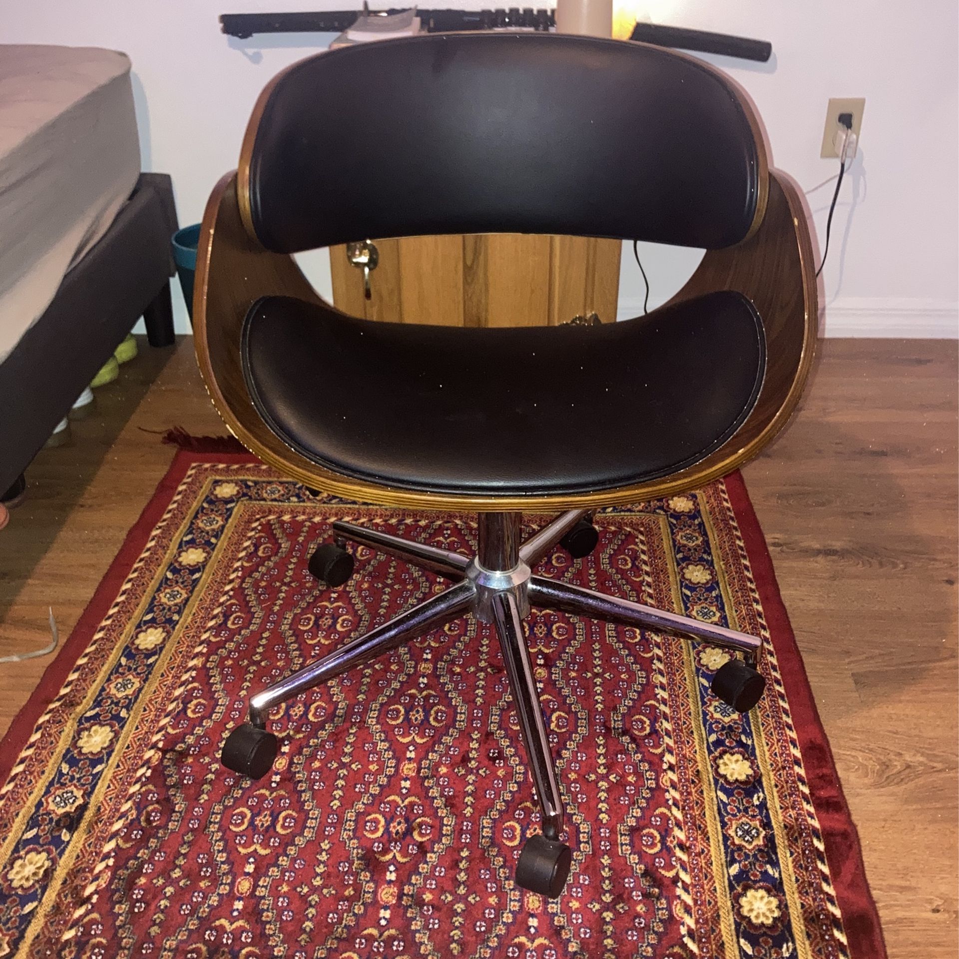 Mid Century Desk Chair for Sale in Orlando, FL OfferUp