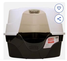 Corner, hooded cat litter box