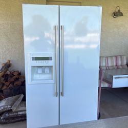 IKEA (whirlpool) Side By Side Refrigerator/freezer