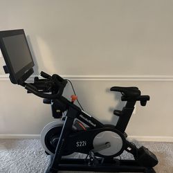 Nordic Track Exercise Bike With Screen