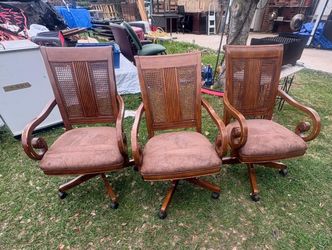 Rolling chair